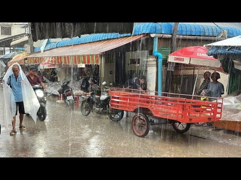 Heavy Raining Hits Traditional Cambodian Markets - Sell Under Rain #heavyrain #markets #fish
