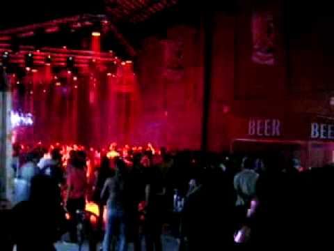 Kik Cola - HedKandi party - live updates 8