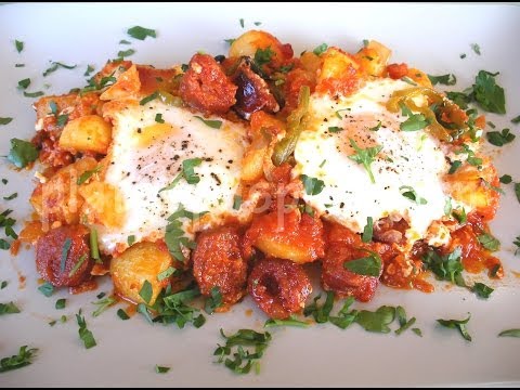 Huevos al plato con patatas