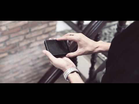 VISUAL BOX (Gimmicks and Online Instructions) by Smagic Productions