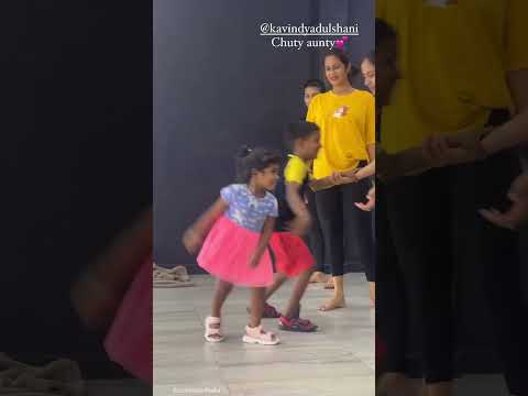 කාවින්දියා දුල්ශානිගෙ වෙඩින් එකෙ ඩාන්ස් පුරුදු වෙන ගමන් 😂 kavindaya dulshani | kavidu #shorts