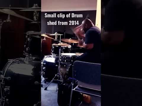 James Ross shedding on drums with friends from old clip‼️