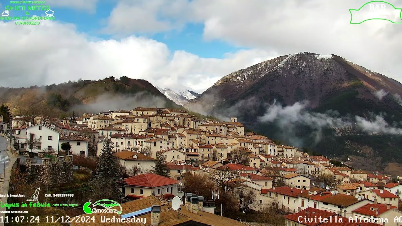 Live webcam view of Panorama del valle de Civitella Alfedena