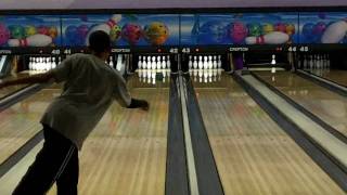 preview picture of video 'Roy Battle Bowling (breaking in new virtual energy bowling ball)'