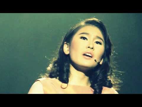 The Flower Duet - Ritah J. & Pearl Rapeeporn Pratum-Anon