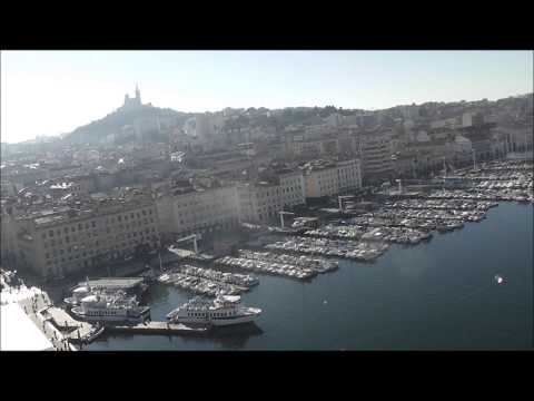 Vistas da Pleasure Wheel do antigo porto de Marselha