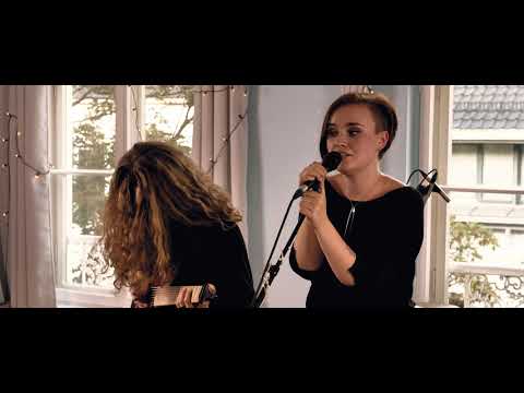 Clara Clasen & Band - "I Don't Have a House" | Live Acoustic Session