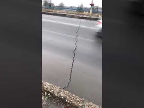 У Франківську тріснув міст на Незалежності. ВІДЕО