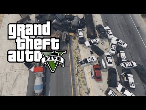CAR CRASH TURNED INTO A CRAZY HIGHWAY PILEUP/EXPLOSION GTA 5