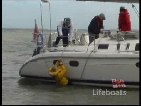Man overboard recovery by PBO: Yacht Elevator