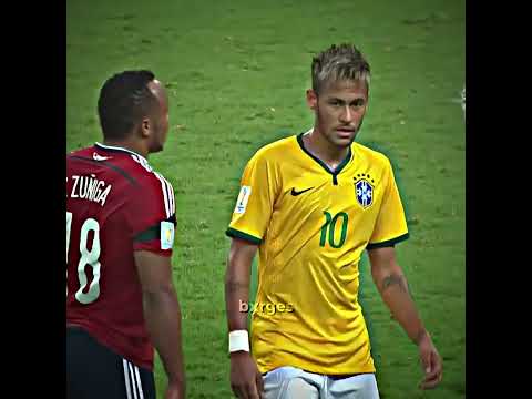 A joelhada em Neymar que acabou com o Brasil na Copa de 2014.
