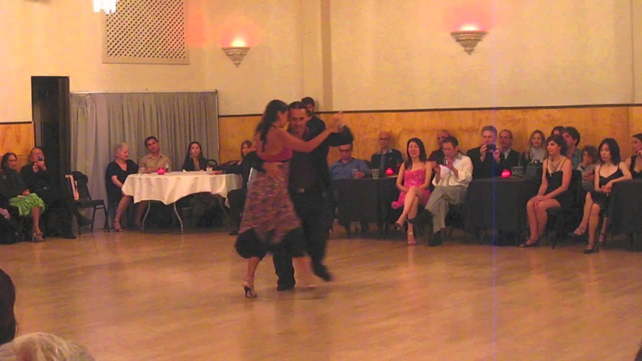 Juan Cantone y Sol Orozco 06-02-2011, 1 of 3