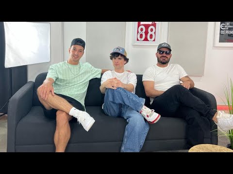 HAJA BONECOS - OITENTA E NOVE (JOÃO SOUSA)