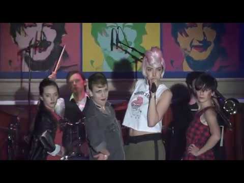 9. Dresdner Neujahrssingen - Pink-Medley mit Manina