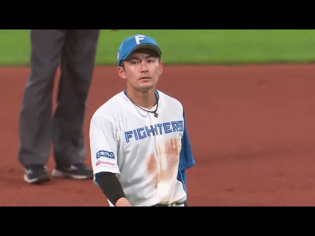 【5回表】ファイターズ・水野達稀 強烈な打球を逆シングルでキャッチし得点を防ぐ!!  2024年6月14日 北海道日本ハムファイターズ 対 読売ジャイアンツ