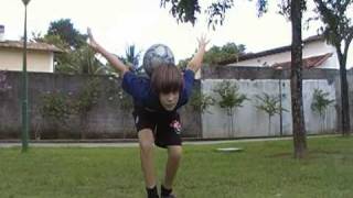 preview picture of video 'Mikael Moraes - Vacation with Football/Soccer 2011'