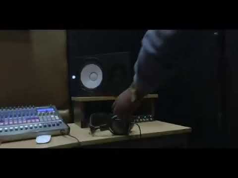 BOMBOKLAT  ft Yke - St Maxi Mayne