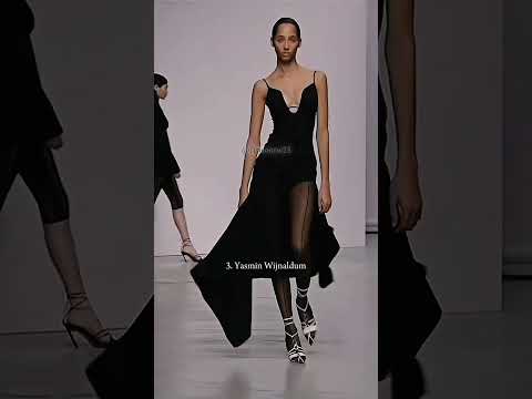 Supermodels with best catwalk ever.✨🥀 #supermodel #shalomharlow #fashion #catwalk #runway #shorts