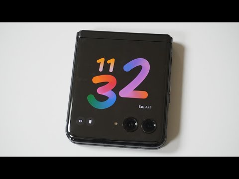 How To Change Cover Screen Clock Style On Motorola Razr Plus / 40 Ultra