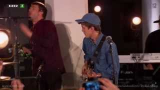 Shaka Loveless ft. Alphabeat - Dans Din Idiot (Live)