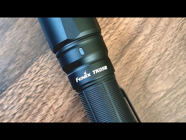 كشاف فينكس TK05R