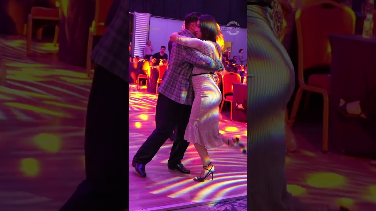 Video thumbnail for Roxana Suarez & Octavio Fernandez – Natural Tango in the Ronda
