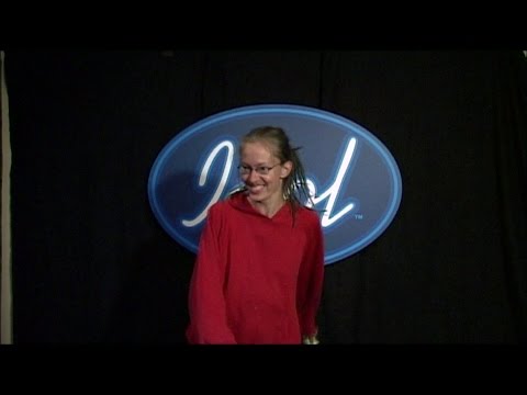 Gunilla sjunger: "Fi**an sticker fram" i Idol 2004 - Idol Sverige (TV4)