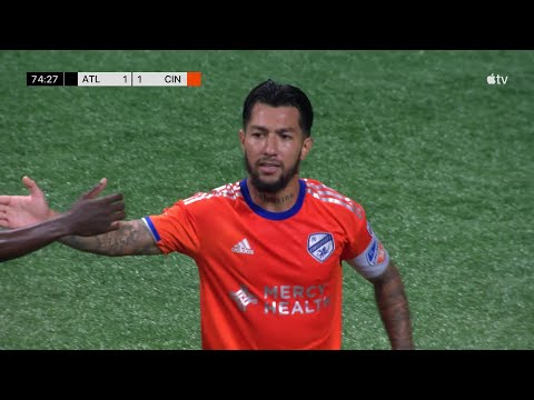 GOLAZO! Lucho Acosta Give-and-Go Magic Leads to an Unstoppable Shot