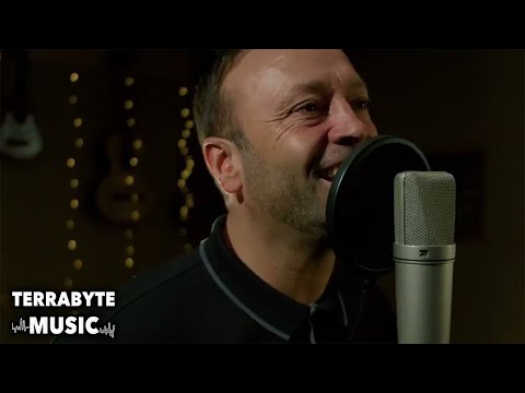 Lee O'Brien - This Is Me (Official Music Video) | Terrabyte Music