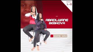 Download lagu abadlwane bebhova bahleka inhlinini(official audio) mp3