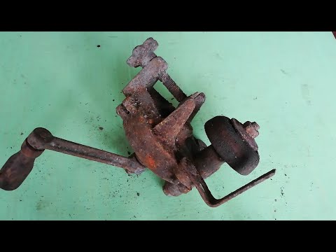 Antique hand cranked grinder restoration