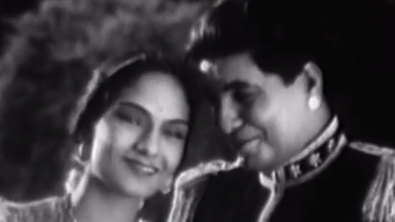 Mila Ke Nazre Tum Nazar Me Samana Lyrics | Hunterwali Ki Beti | Mansoor, Rajkumari | Channalal Naik