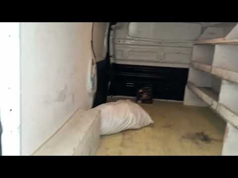 231 RENAULT TRAFIC COMMERCIAL - Image 2