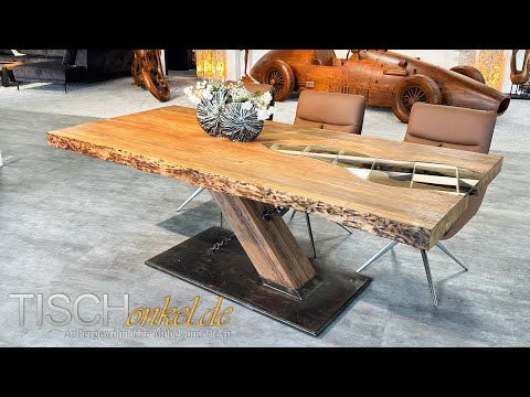 Esstisch Deep Island Chain Leg aus Massivholz mit Glaseinlage