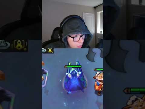 I GOT HIGHROLLED ON... #TFT #gamingshorts #shorts