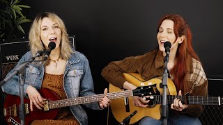 Everybody&#39;s Talkin&#39; - MonaLisa Twins (Harry Nilsson Cover) // MLT Club Duo Session