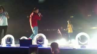 Cheeky Harry Styles & Little Black Dress OTRA 2015