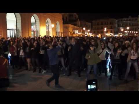 GANGNAM STYLE BARI HD - Flash Mob
