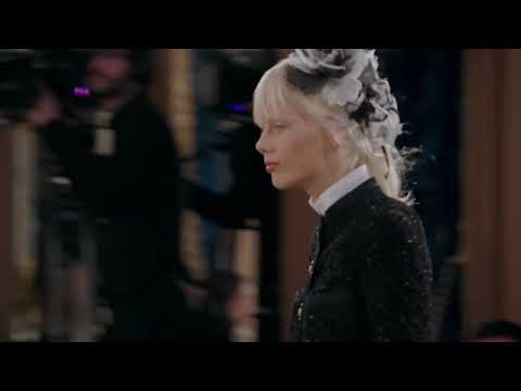 Показ 2016-17 Métiers d’Art show - CHANEL