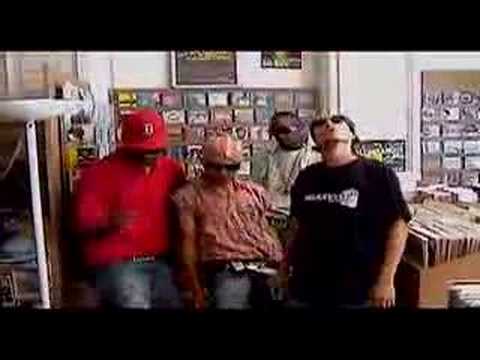 "Menteur" Monsieur Lézard et la Showsky Familly