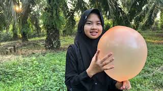 BLOW UP EMOJI BALLOONS AND IMITATE THEIR EXPRESSIONS! 😂😱 The ending will make you LOL!