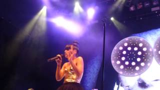Lily Allen - Close Your Eyes (Live Debut) (HD) - O2 Shepherd&#39;s Bush Empire - 28.04.14