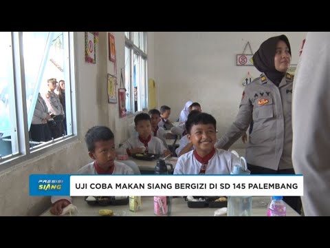 POLDA SUMSEL GELAR MAKAN SIANG BERGIZI DI SD NEGERI 145 PALEMBANG