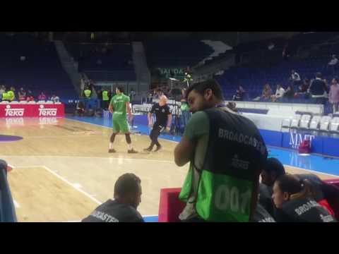 Baskonia #0 Shane Larkin.