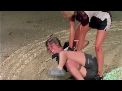 Susie vs Kimberly | The Challenge: Ruins