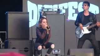 Bea Miller performing Perfect Picture