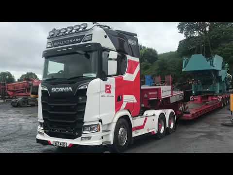 Loading 40Ton Kleemann Impact Crusher