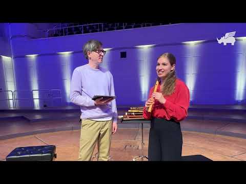 Fragen an Blockflötistin Lucie Horsch / Ohrenöffner mit Ralph Caspers