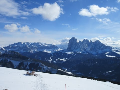 Active winter holidays in Val Gardena and the Dolomites