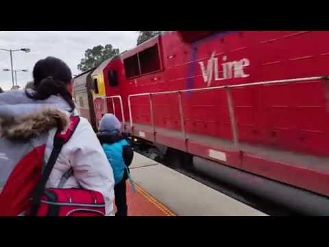 Leaving Violet Town by train 20160718 081454